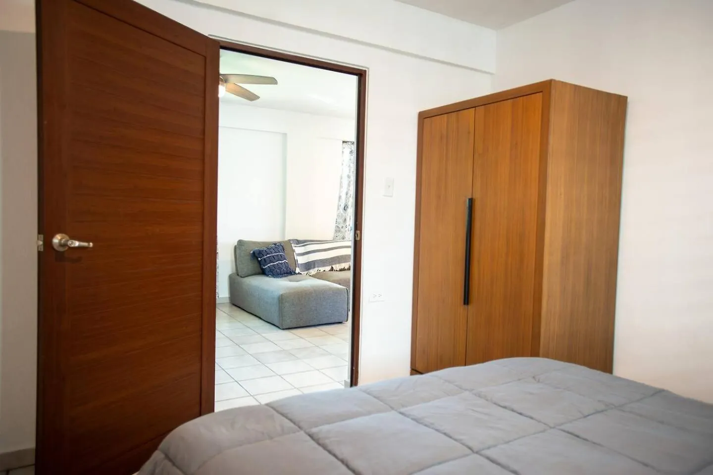 White Paradise Beach House Your Coastal Haven Vega Baja Apartament